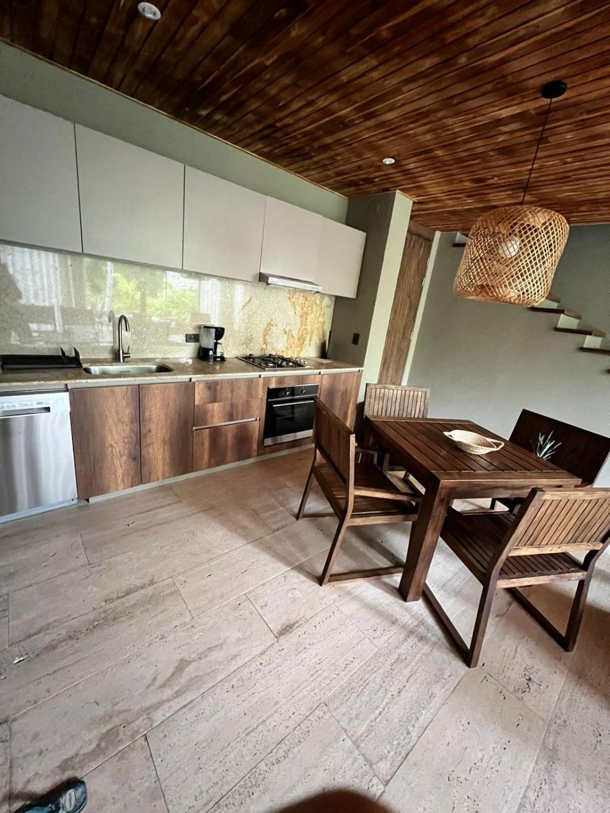 Privada En Naio Villa *